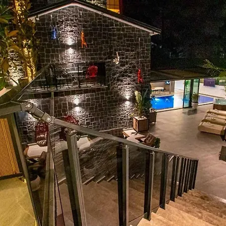 Pensionat A Plus Ultra Luxury Guest House