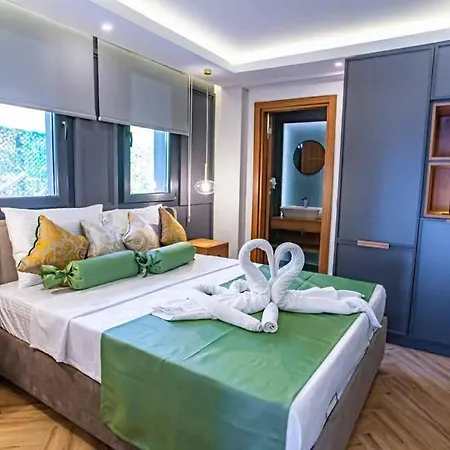 A Plus Ultra Luxury Guest House *